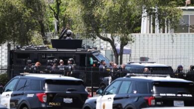 3 قتلى في إطلاق نار على مسجد في ولاية كاليفورنيا وانتحار مراهقين يشتبه بهم