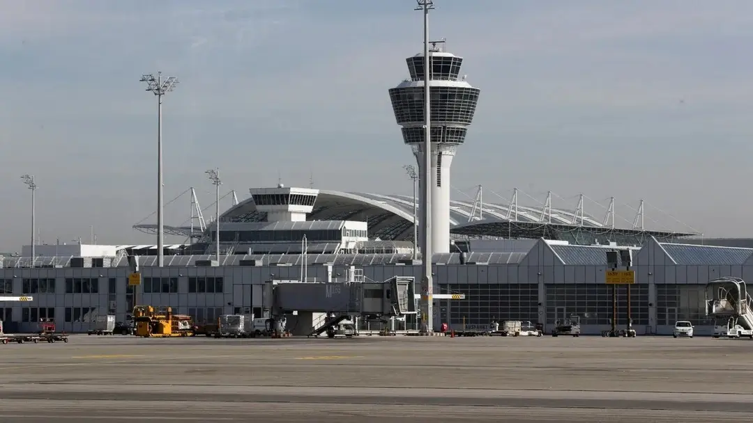 تعليق الرحلات في مطار ميونيخ بعد رصد مسيّرة