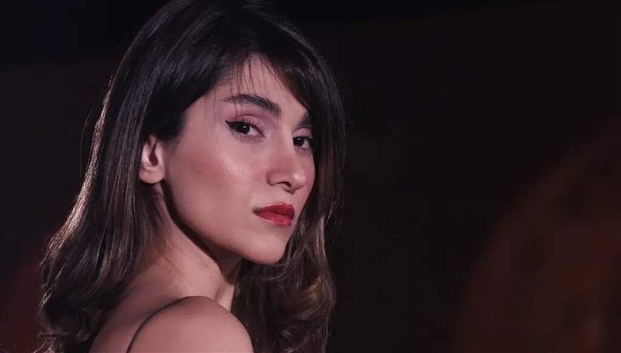 74 جلدة ومنع من الغناء.. حكم قاسٍٍ بحق الفنانة الإيرانية باراستو أحمدي