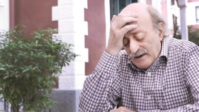 منشورٌ لجنبلاط عن "نخبة مستشاري بعبدا وثلة اختصاصيي السراي"!
