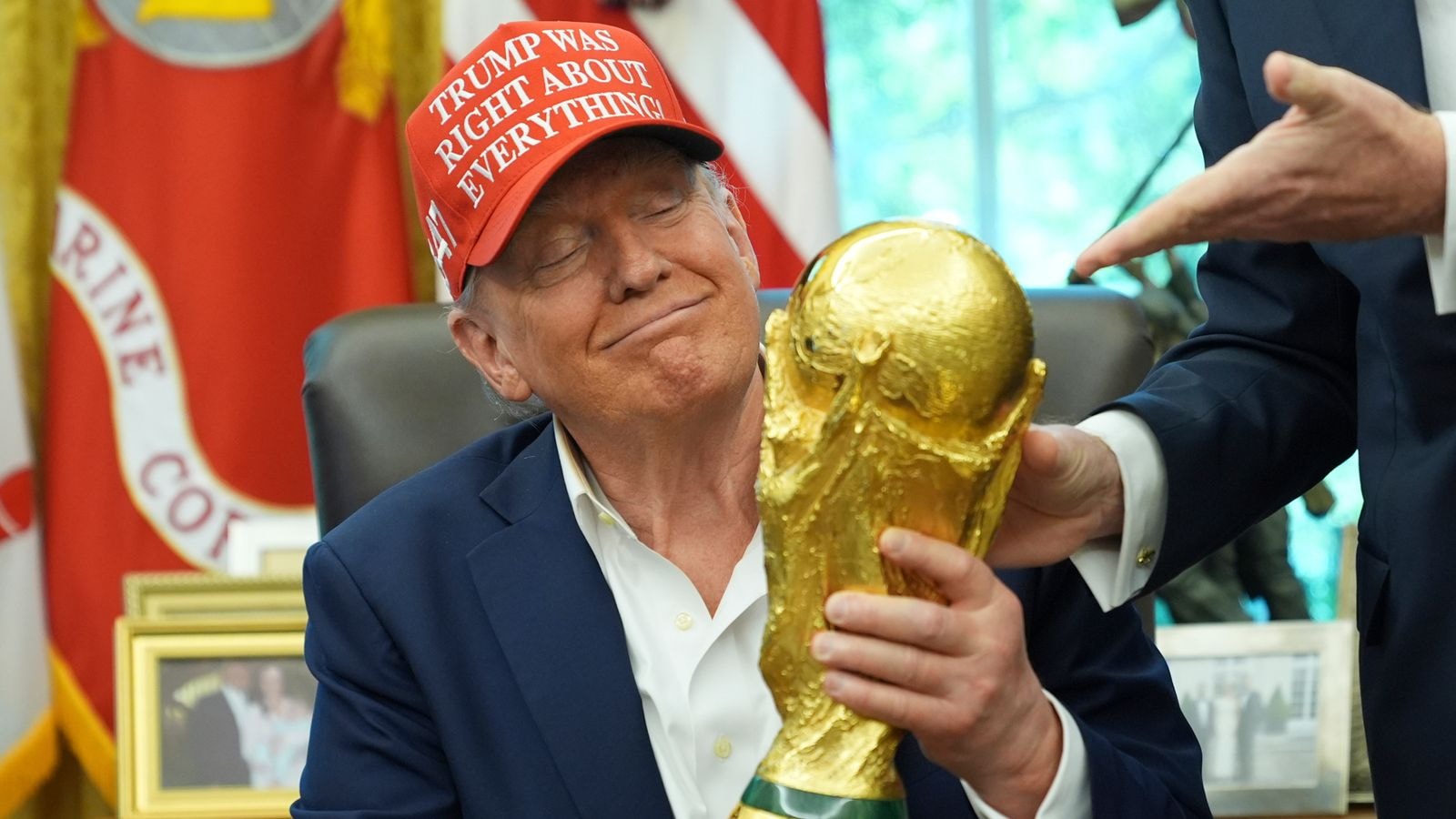 هل يرفع ترامب كأس العالم؟