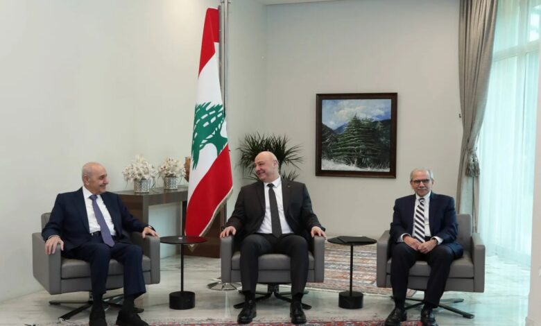 اتصالات جرت بين الرؤساء الثلاثة.. وبري تواصل مع "حز..ب الله"